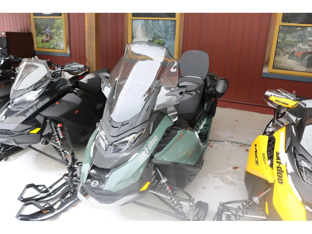 2024 SKI-DOO GRAND TOURING - 900 TR