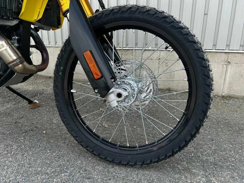 2025 Suzuki Dr-z4s alt