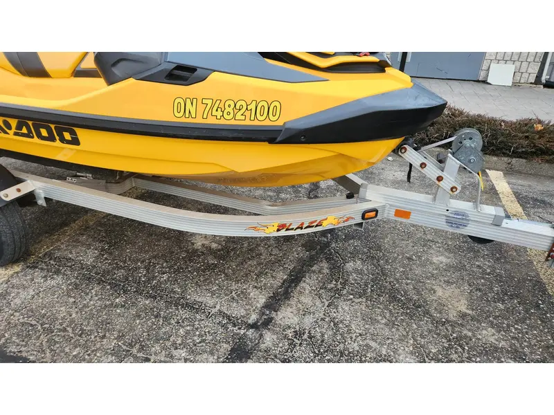 2021 Sea-Doo RXT X 300 AUDIO thumbnail 5
