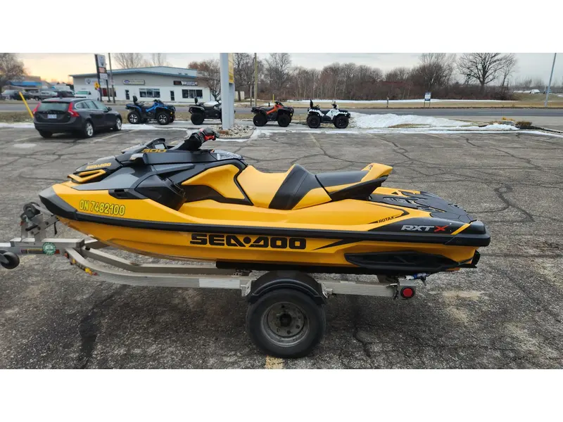 2021 Sea-Doo RXT X 300 AUDIO thumbnail 2