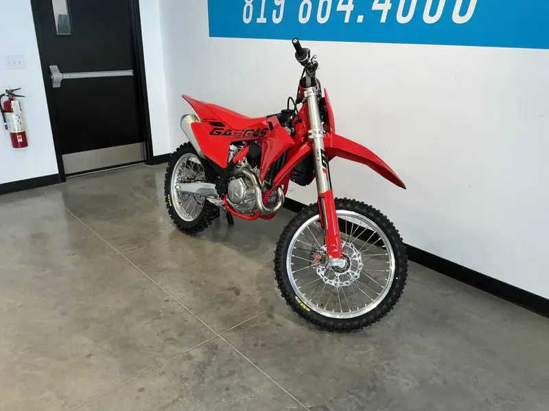 2025 GASGAS MC 450F thumbnail 2
