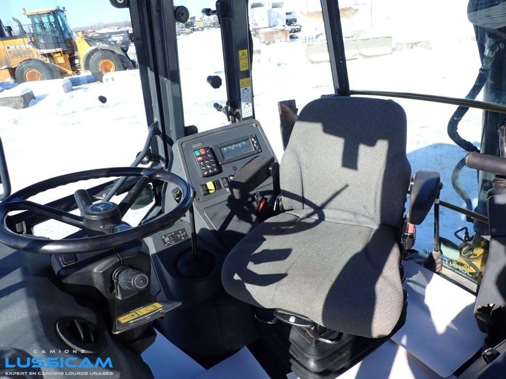 John Deere 410l 2016