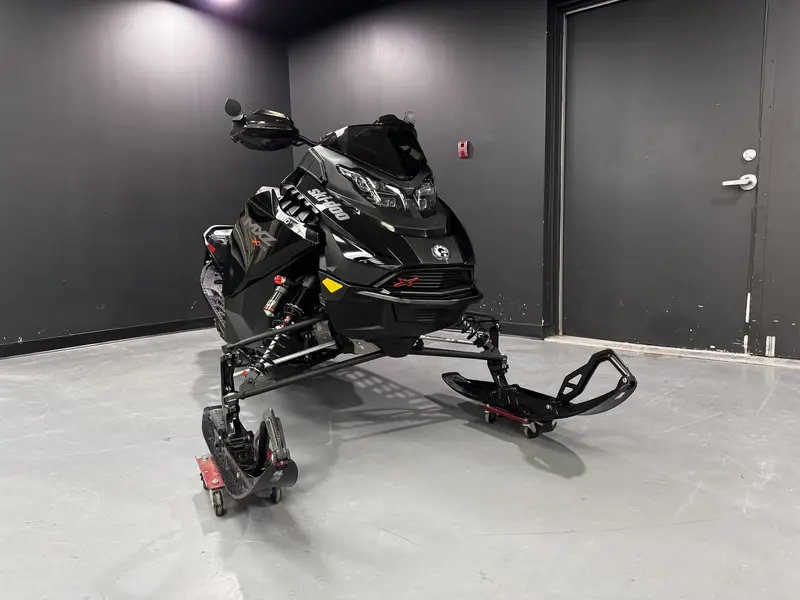 2024 Ski-Doo MXZ XRS 850 E-TEC /