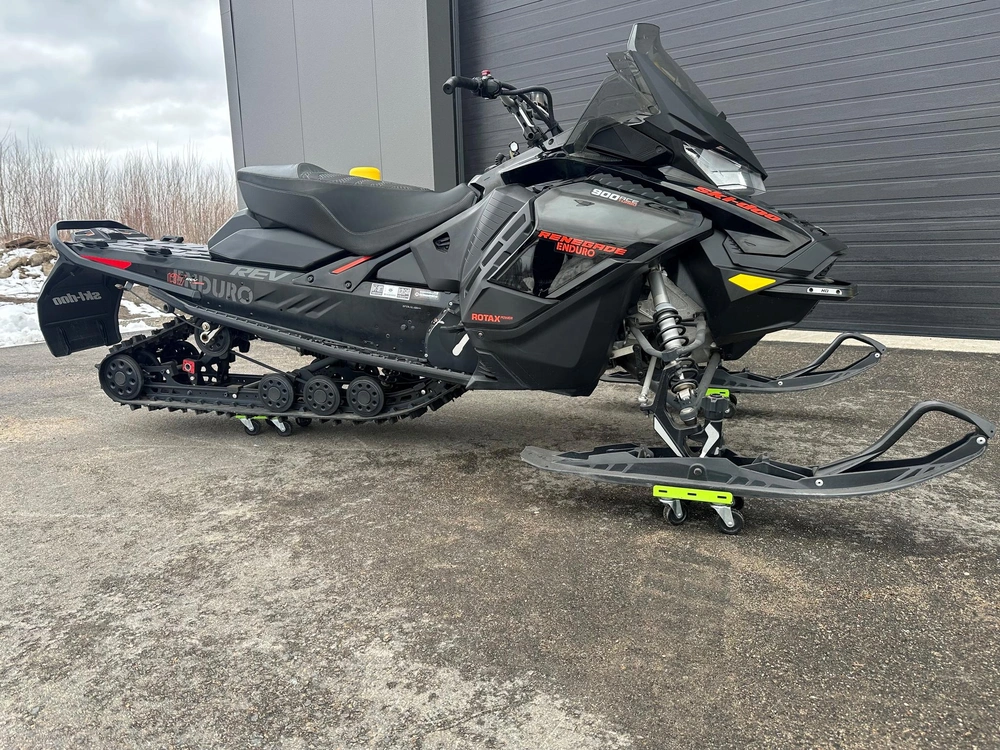 Ski-doo Renegade Enduro 900 Turbo 2020 alt