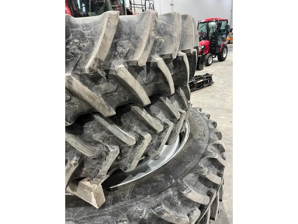 2024 Case IH 320/85R38 320/90R54