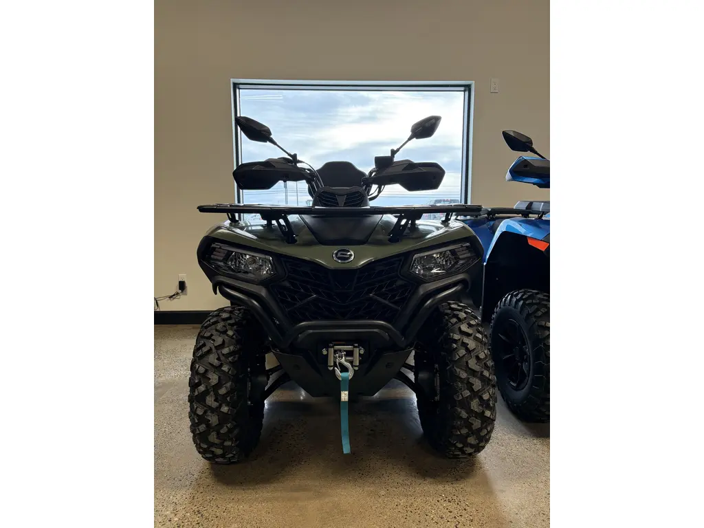 CFMOTO CForce 400 2up  2023