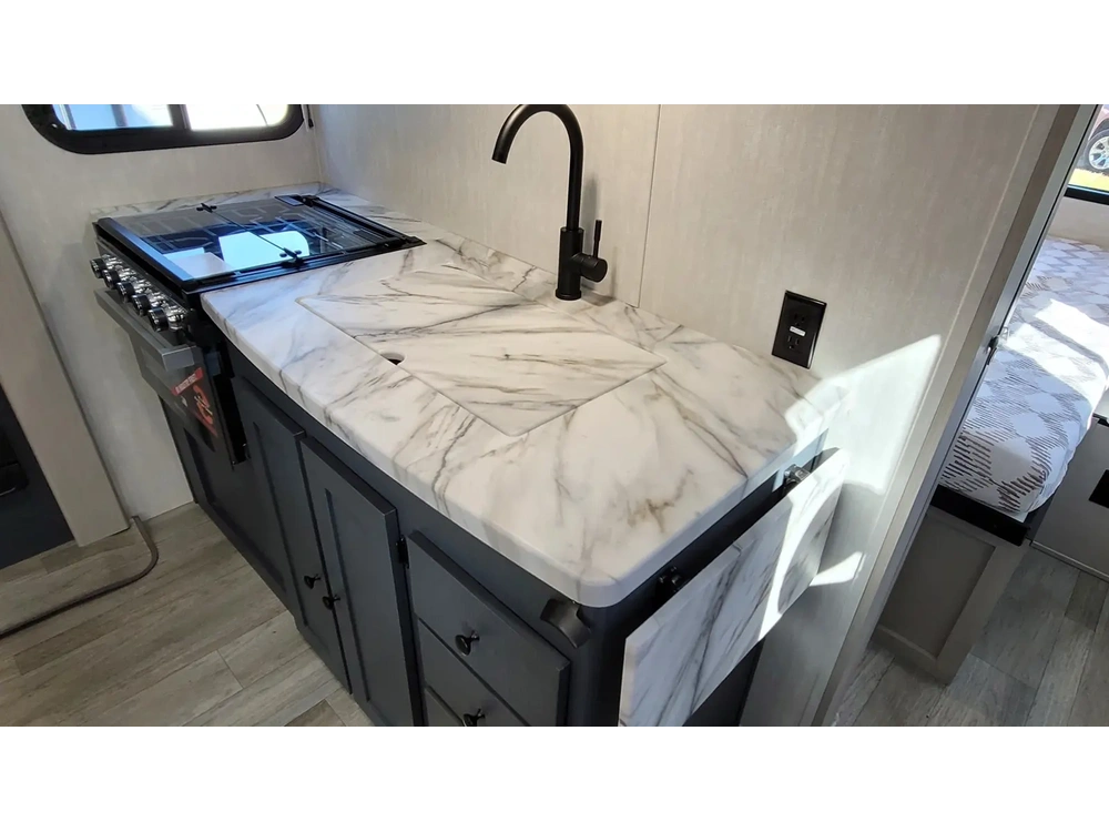 Apex 242barv 2025 alt