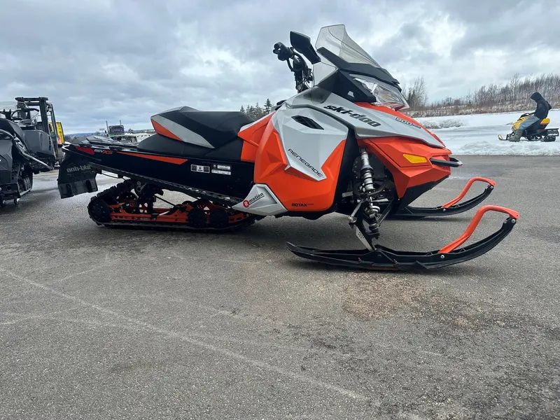 2015 Ski-Doo RENEGADE ADRENALINE 900 ACE