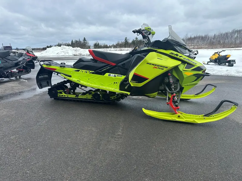 2020 Ski-Doo RENEGADE XRS 850 ETEC