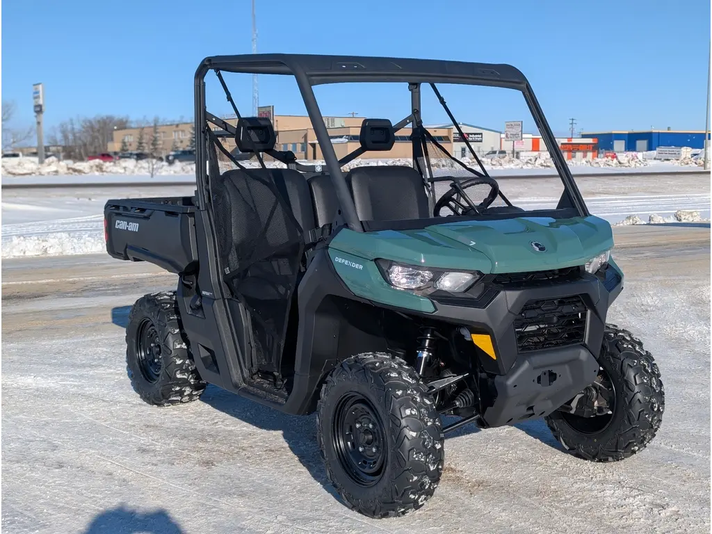 2025 Can-Am Defender HD7