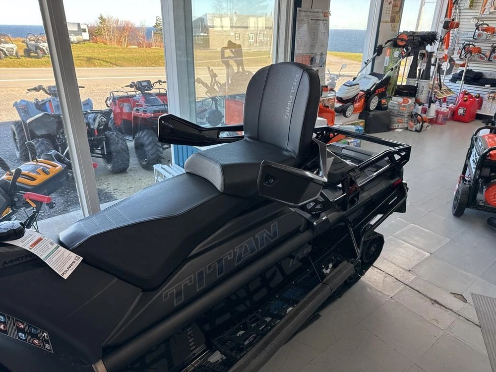 Polaris Titan 650 2025 alt