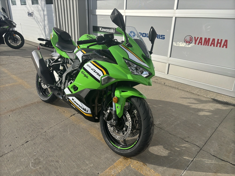 Kawasaki Ninja Zx-4rr Krt 2025 alt