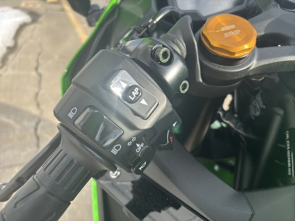 2025 Kawasaki Ninja Zx-4rr Krt alt