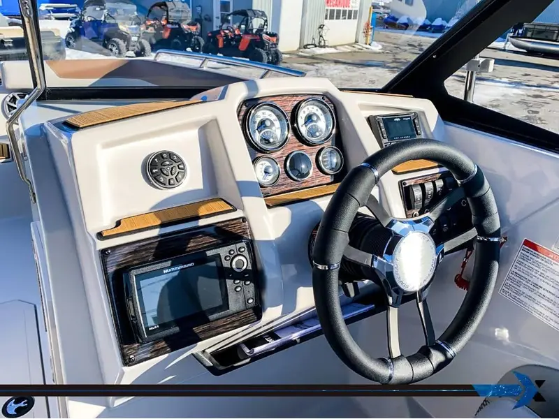 Starcraft SVX 190 OB 140HP deck boat bateau Ponté 2025