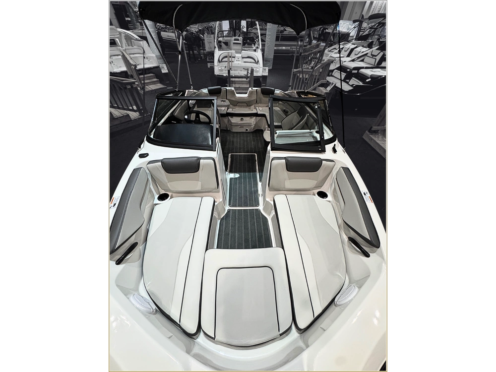 2025 Yamaha Sx190 + $1500 Watersports Package Included!! $4,000 Rebate Included + 3.99% Financing alt