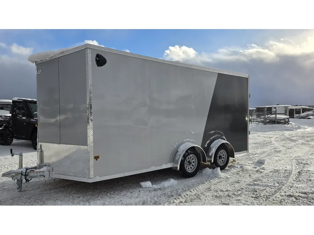 EZ-HAULER REMORQUE FERMÉE 7.5 X 16 UTV PORTE RAMPE  2024