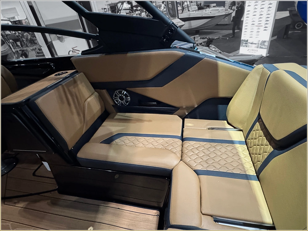 2025 Yamaha 255xd + $2,500 Water Package! 3.99% Financing & No Luxury Tax* alt