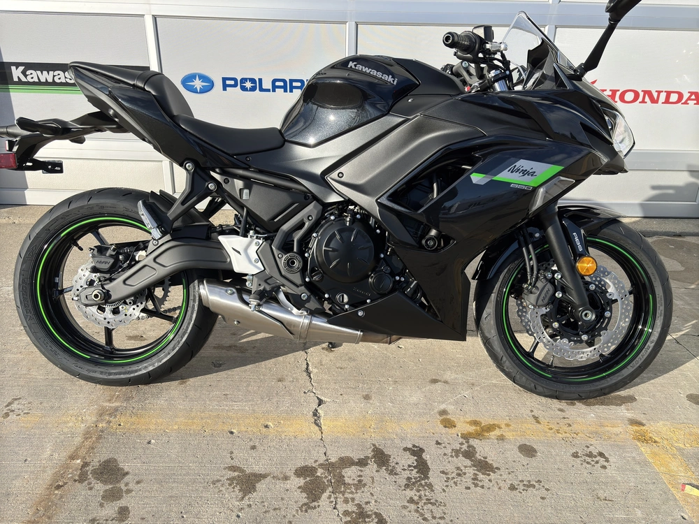 2025 Kawasaki Ninja 650 Abs alt