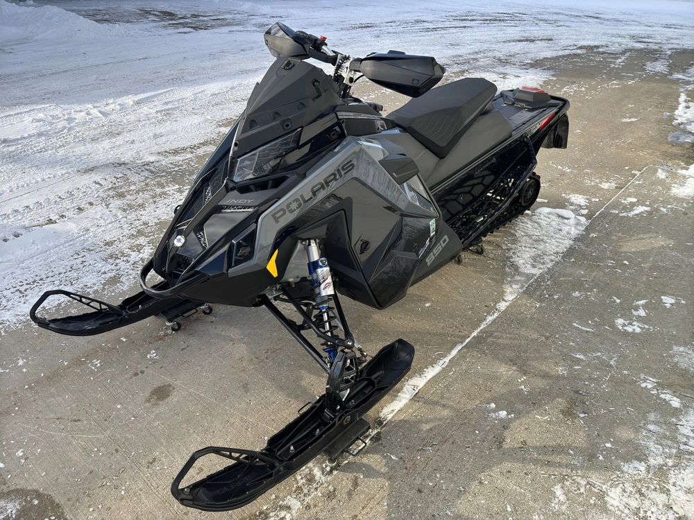 Polaris 850 Indy Vr1 129 2021 alt