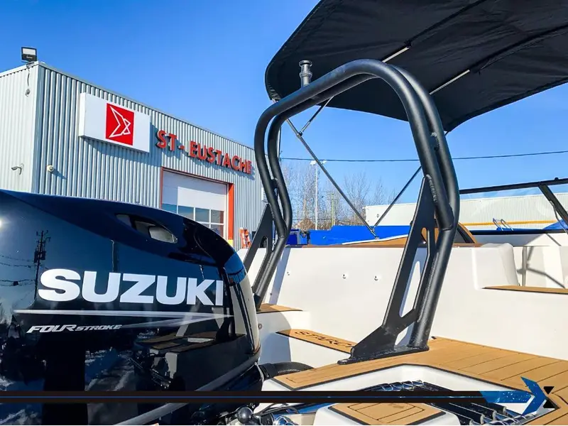 Starcraft SVX 190 OB 140HP deck boat bateau Ponté 2025