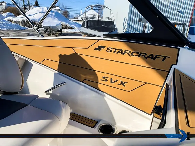 Starcraft SVX 190 OB 140HP deck boat bateau Ponté 2025