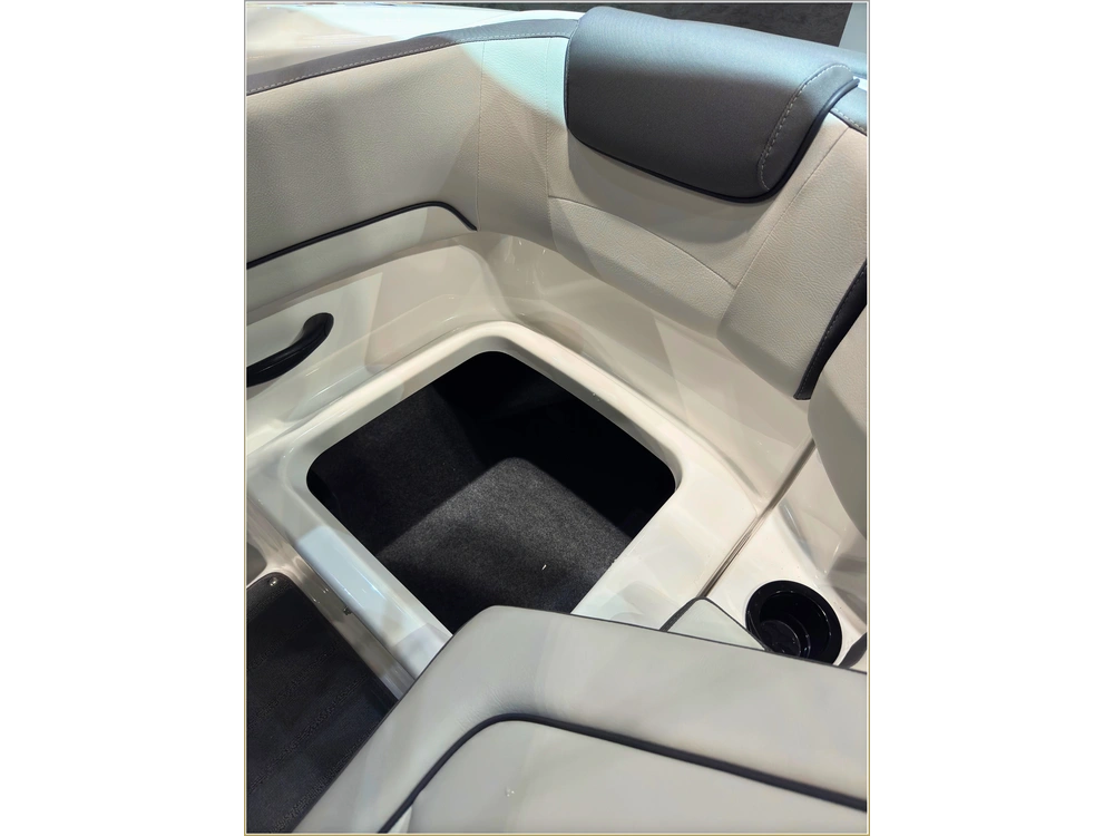 2025 Yamaha Sx190 + $1500 Watersports Package Included!! $4,000 Rebate Included + 3.99% Financing alt