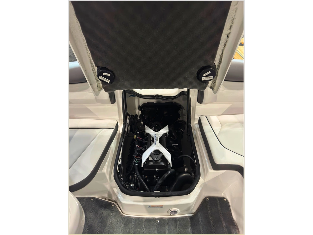 2025 Yamaha Sx190 + $1500 Watersports Package Included!! $4,000 Rebate Included + 3.99% Financing alt