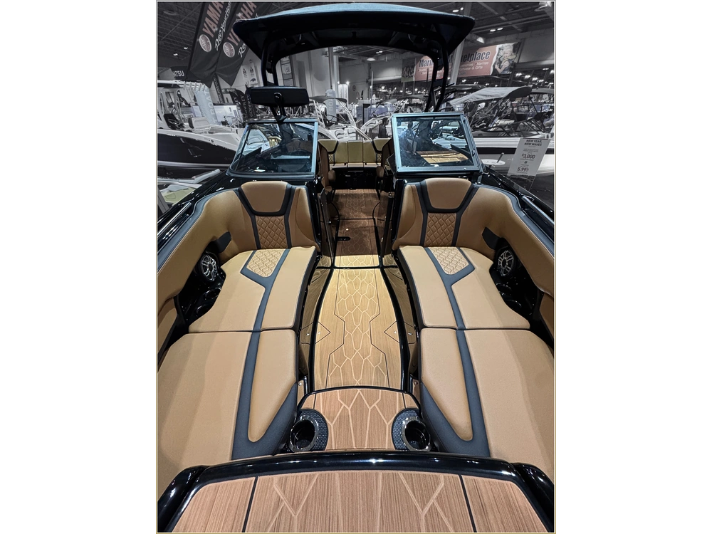 2025 Yamaha 255xd + $2,500 Water Package! 3.99% Financing & No Luxury Tax* alt
