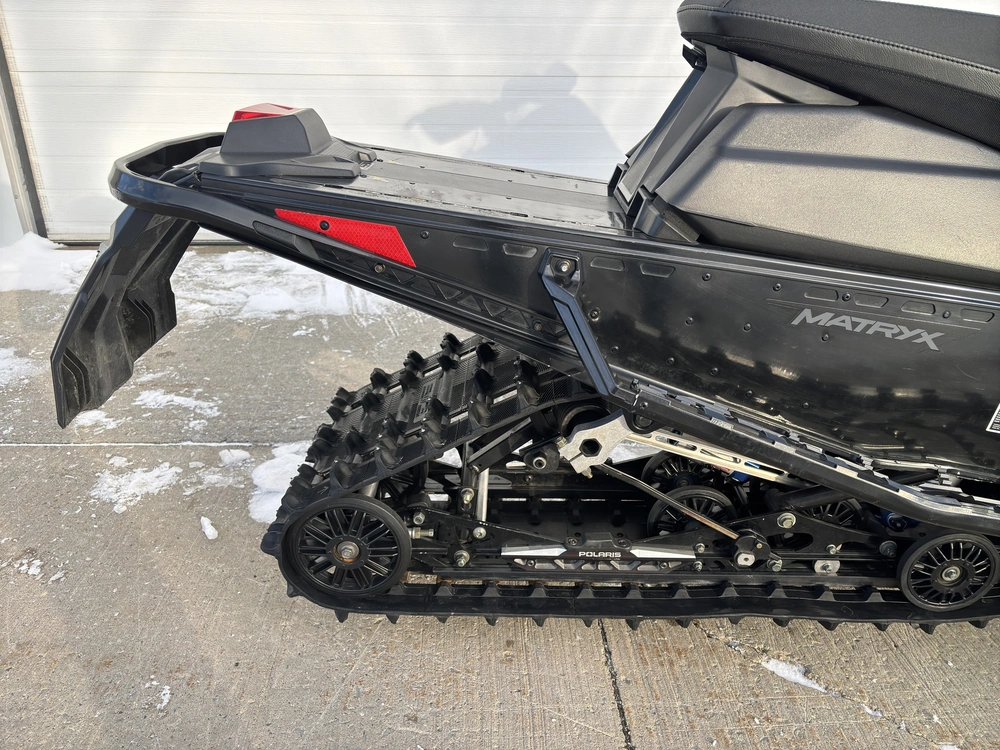 Polaris 850 Indy Vr1 129 2021 alt