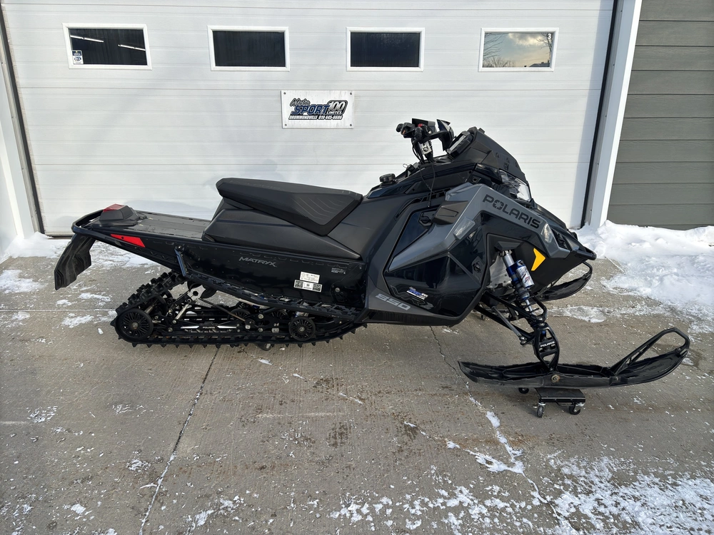 Polaris 850 Indy Vr1 129 2021 alt