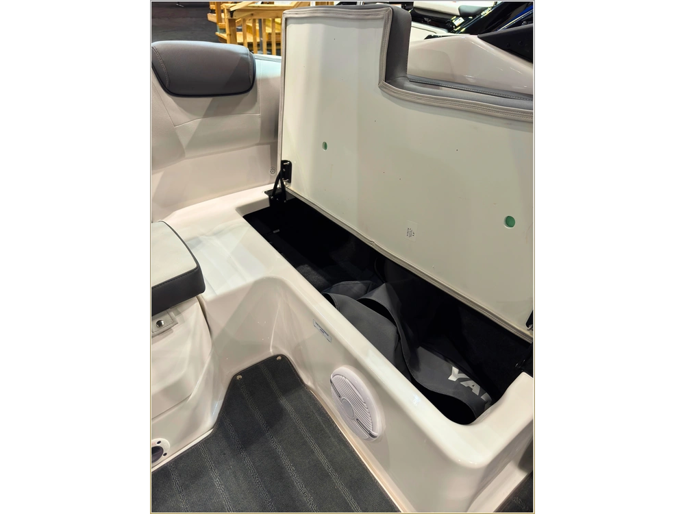 2025 Yamaha Sx190 + $1500 Watersports Package Included!! $4,000 Rebate Included + 3.99% Financing alt