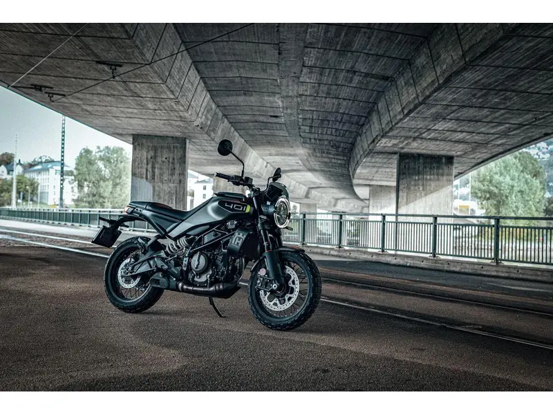 2024 Husqvarna SVARTPILEN 401