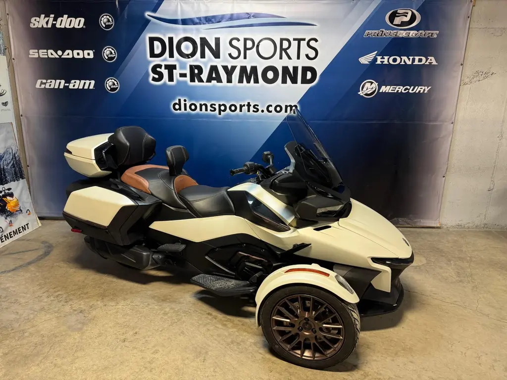 Can-Am SPYDER RT SEA TO SKY 2024