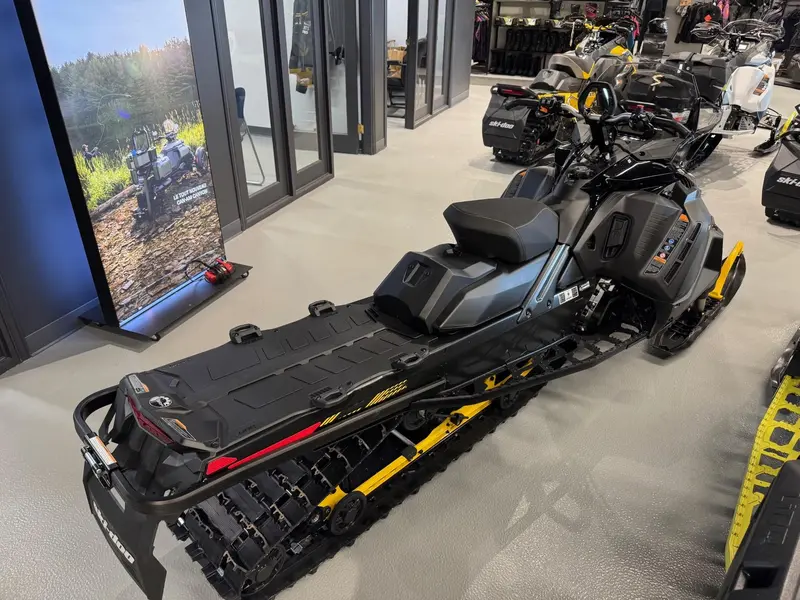 2025 Ski-Doo TUNDRA LE 600 ACE LT