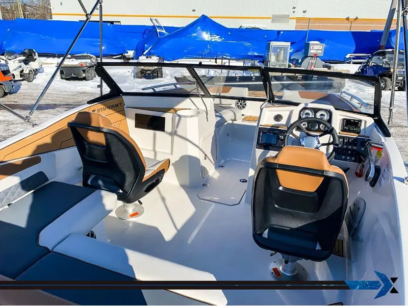 Starcraft SVX 190 OB 140HP deck boat bateau Ponté 2025