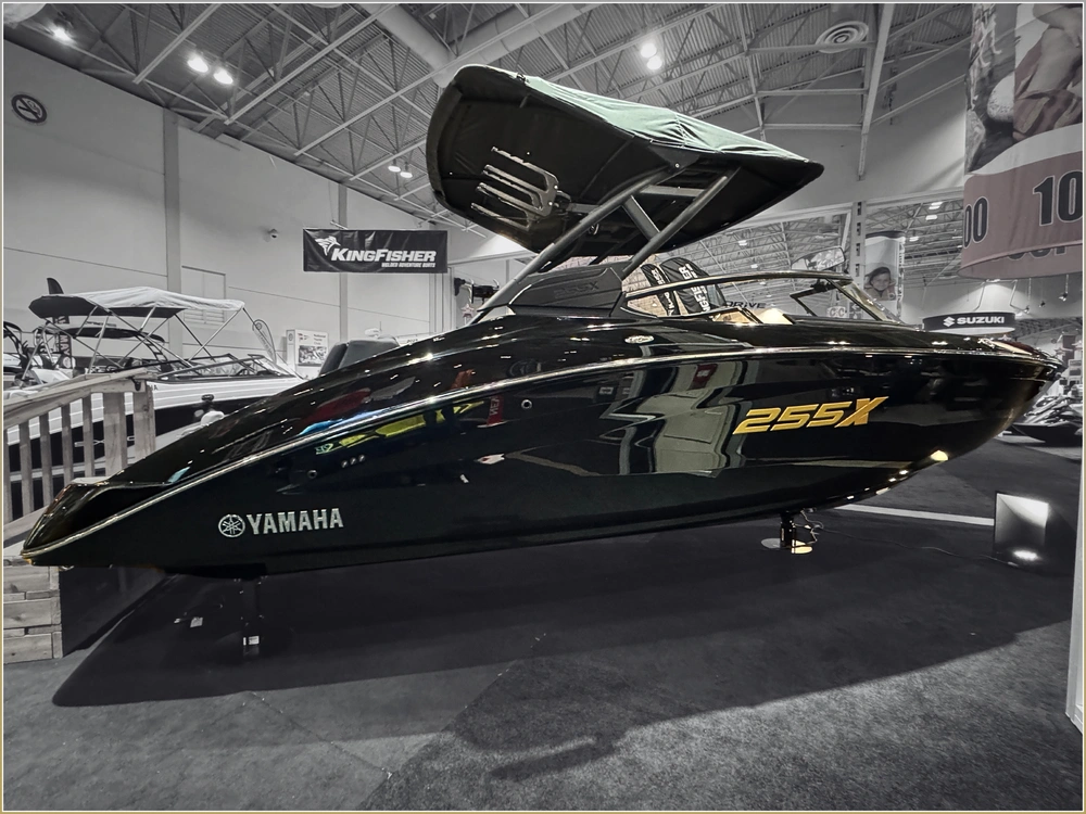 2025 Yamaha 255xd + $2,500 Water Package! 3.99% Financing & No Luxury Tax* alt