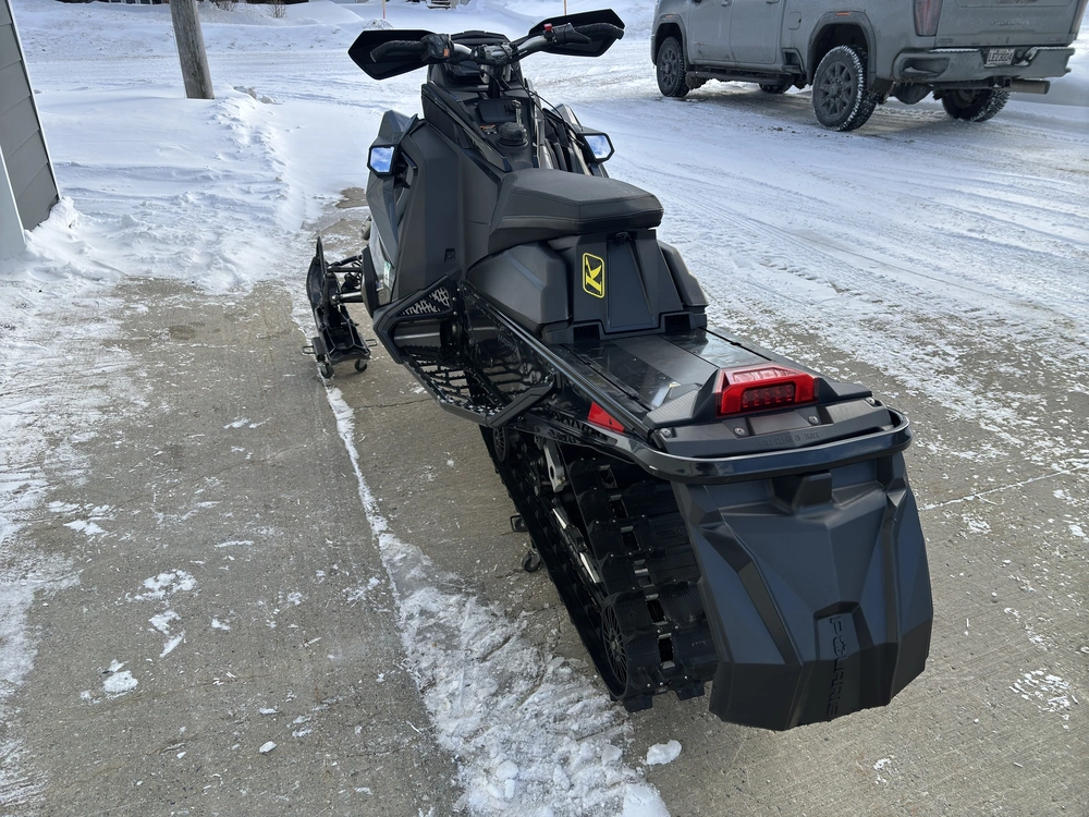 Polaris 850 Indy Vr1 129 2021 alt