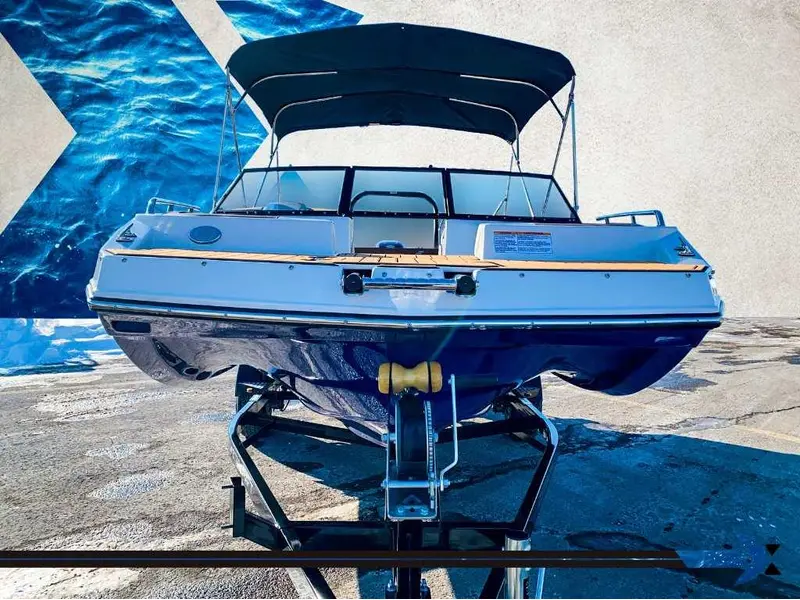 Starcraft SVX 190 OB 140HP deck boat bateau Ponté 2025