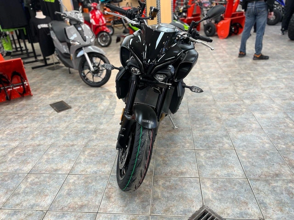 2025 Yamaha Mt-10 alt