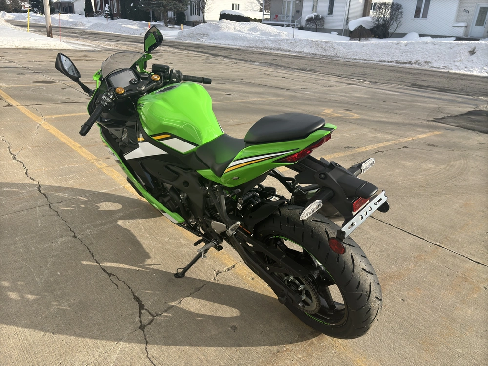 2025 Kawasaki Ninja Zx-4rr Krt alt