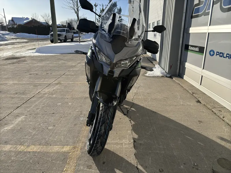 2025 Kawasaki Versys 1100 LT SE