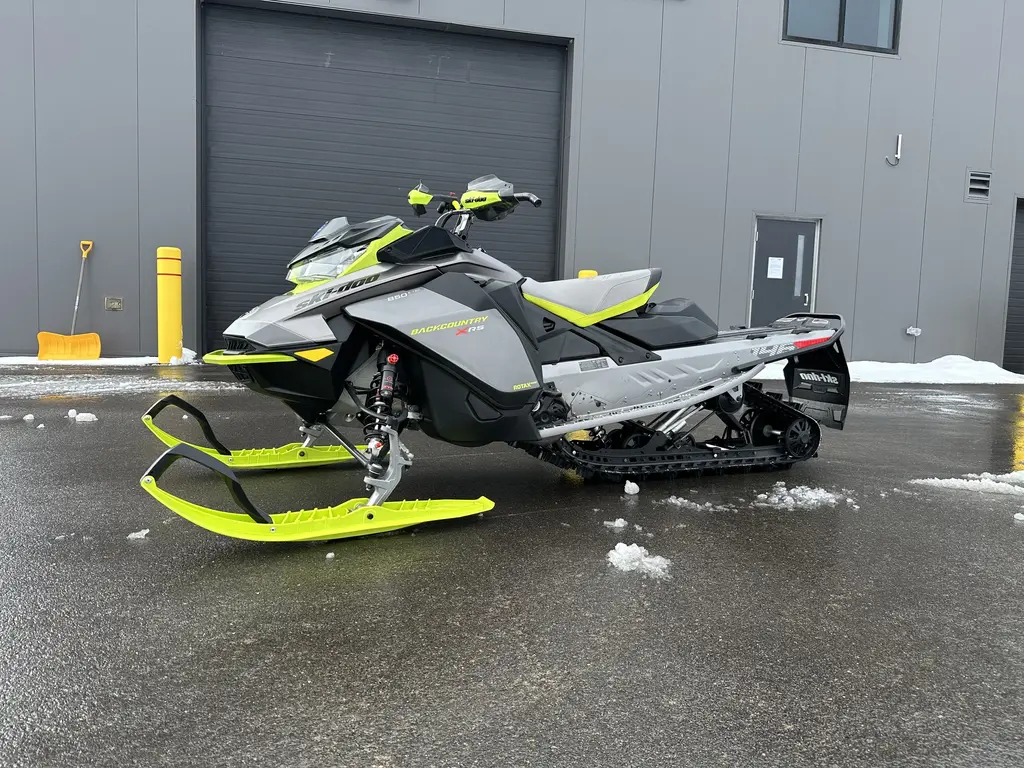 2023 Ski-Doo SM BAC XRS 850 E GR 146 1.6C 23