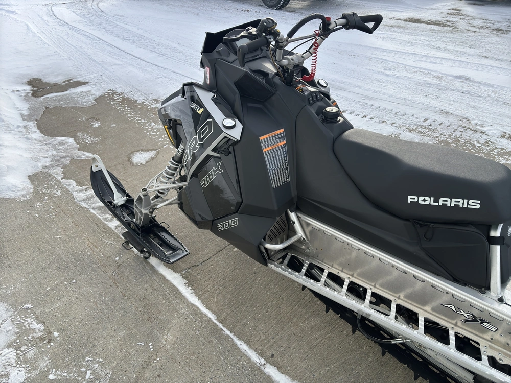 Polaris 800 Pro Rmk 155 2018 alt