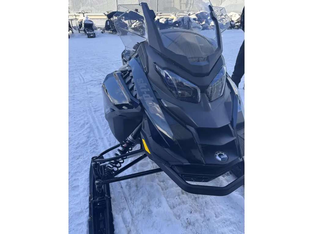 2025 Ski-Doo RENEGADE ADRENALINE 900 ACE Turbo R RipSaw 1.25" E.S.