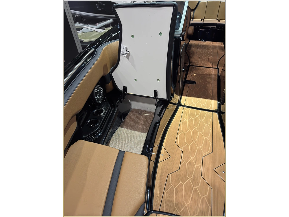 2025 Yamaha 255xd + $2,500 Water Package! 3.99% Financing & No Luxury Tax* alt