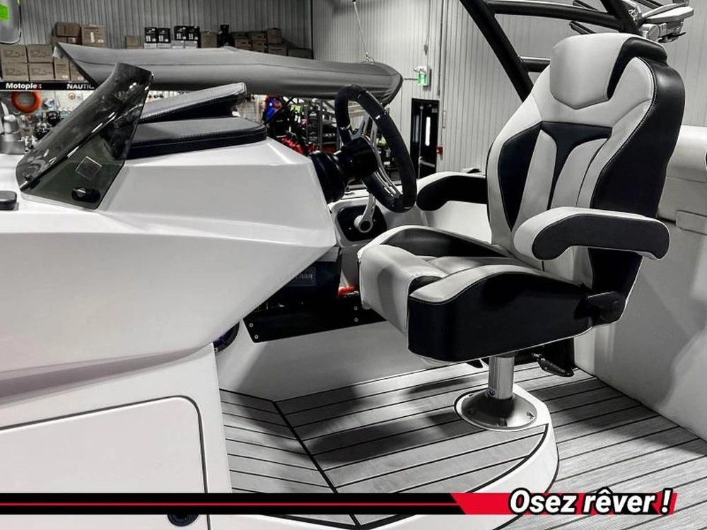 Montara Ponton Bateau Surf-boss 25 2.0 Démonstrateur 2023 alt