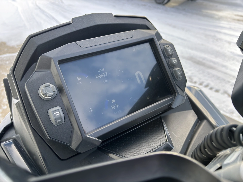 Polaris 850 Indy Vr1 129 2021 alt