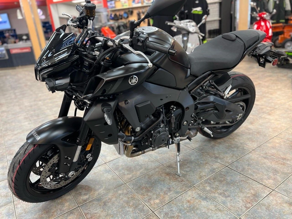 2025 Yamaha Mt-10 alt
