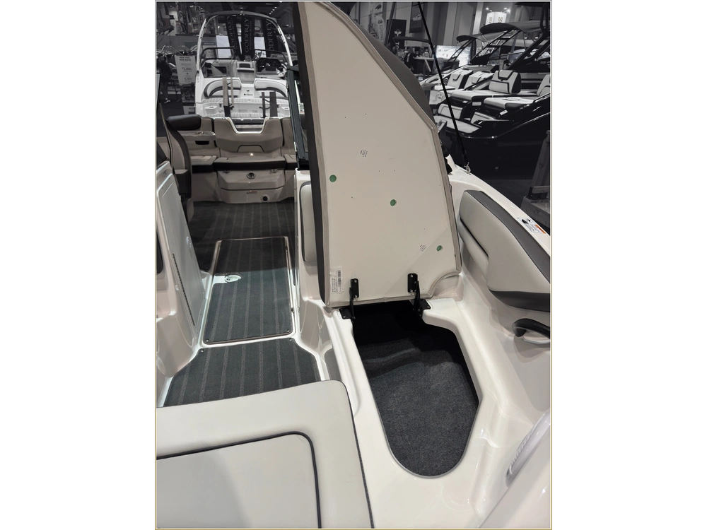 2025 Yamaha Sx190 + $1500 Watersports Package Included!! $4,000 Rebate Included + 3.99% Financing alt