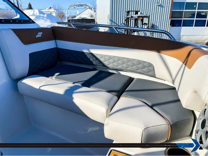 Starcraft SVX 190 OB 140HP deck boat bateau Ponté 2025